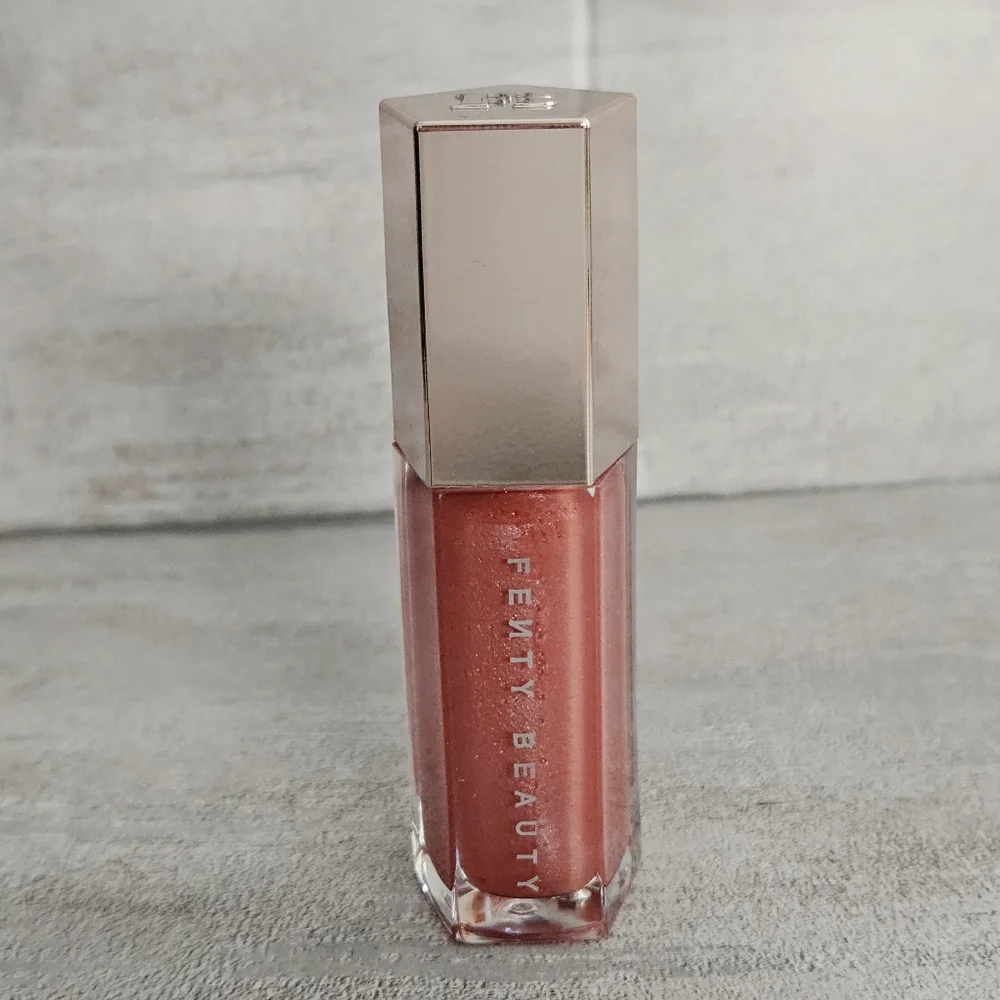 Fenty Beauty Gloss Bomb Fussy 02 New